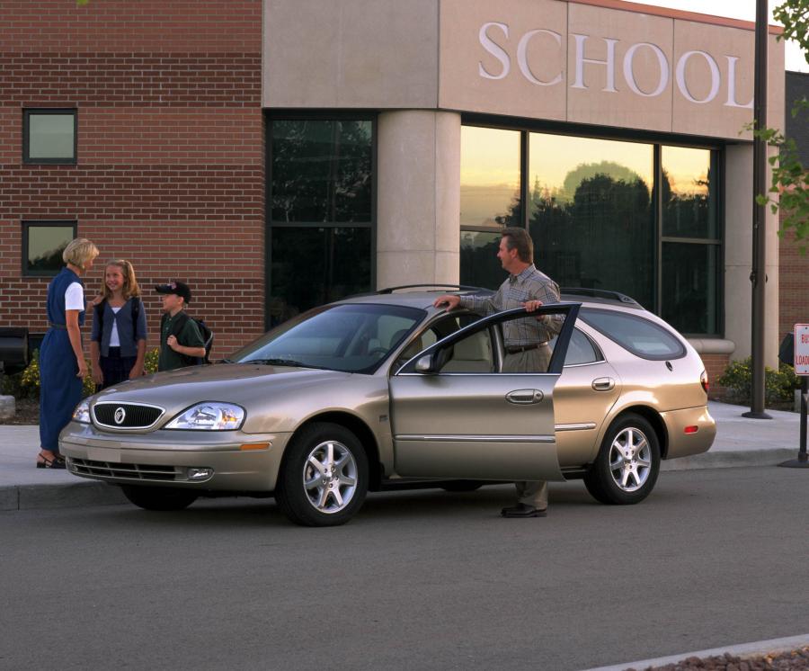  Mercury Sable Wagon 2000 года  (фото 22 из 34)
